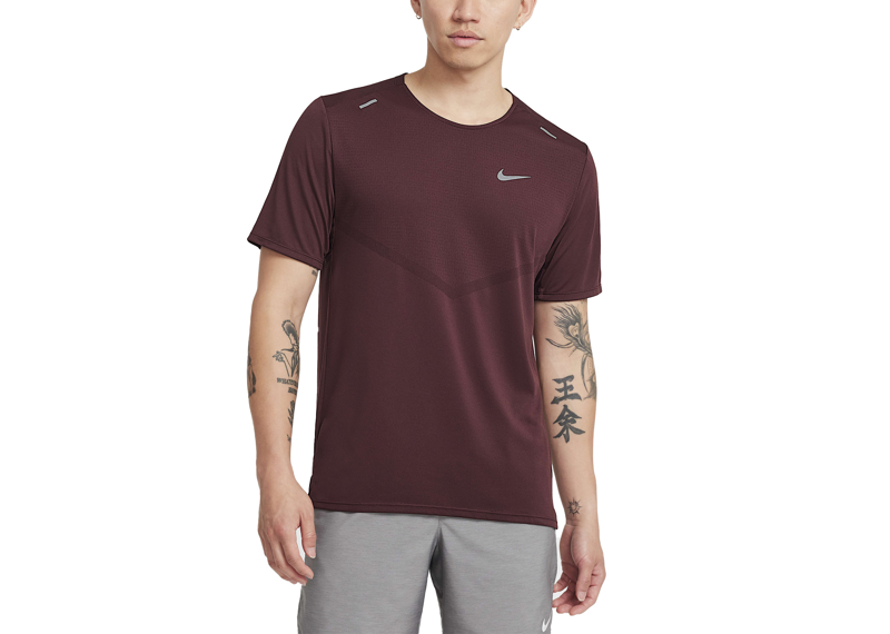 Nike Rise 365 Dri Fit T-Shirt Game Burgundy Crush