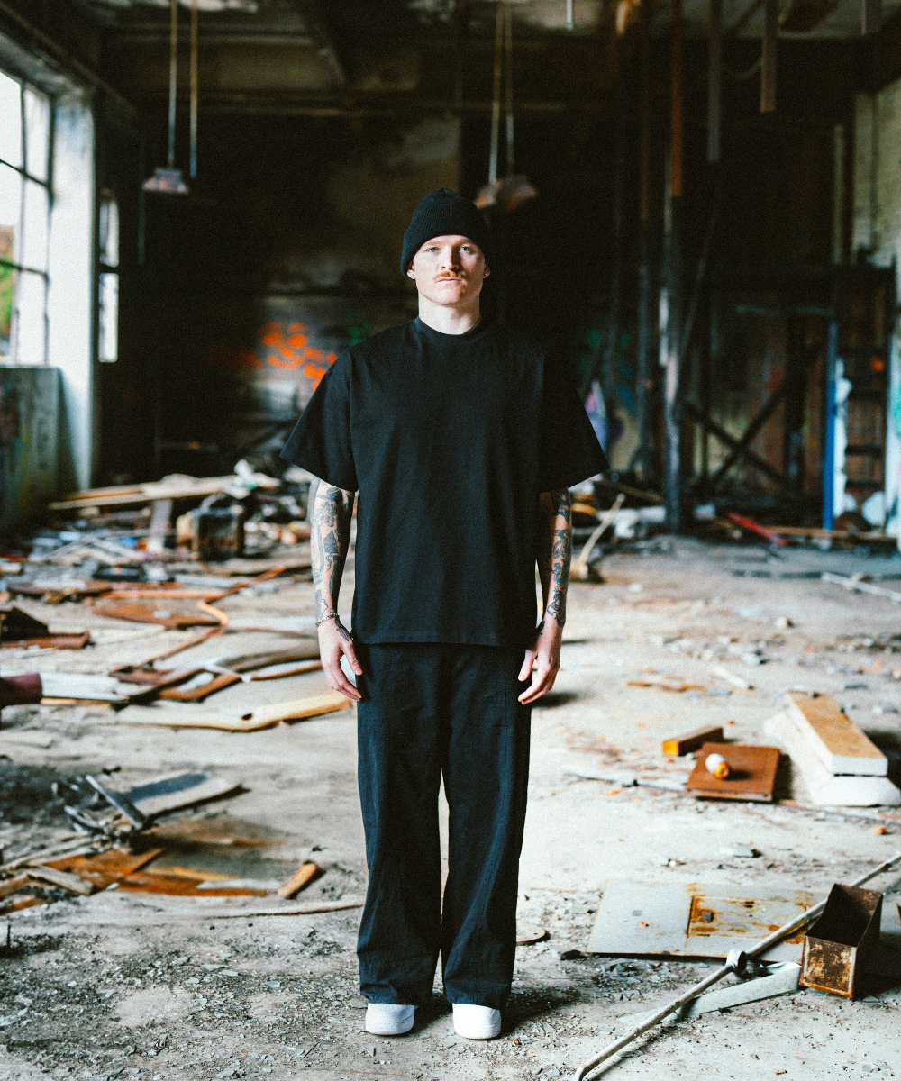 Closure Signature T-Shirt - Black (FW24)