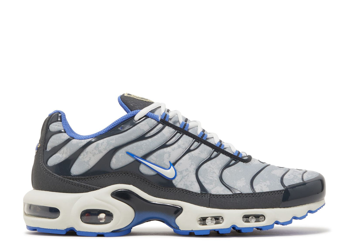 Air Max Plus SE Social FC