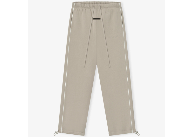 Fear of God Essentials Relaxed Fleece Sweatpants - Timber/Cloud White (SS25)